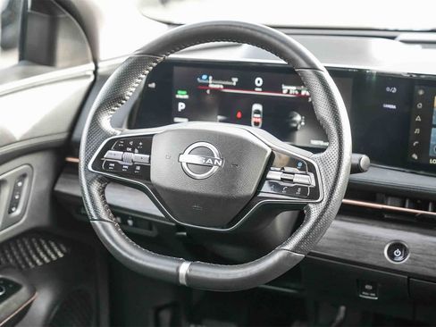 Used 2023 Nissan Ariya FWD image 12