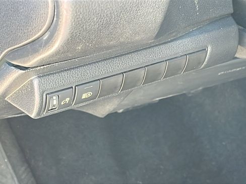 Used 2022 Toyota Corolla LE image 13