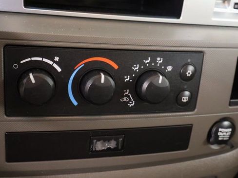 Used 2008 Dodge Ram 1500 Truck SLT image 16