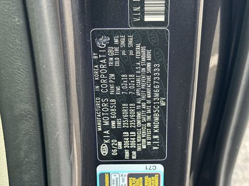 Used 2021 Kia Sedona EX image 30