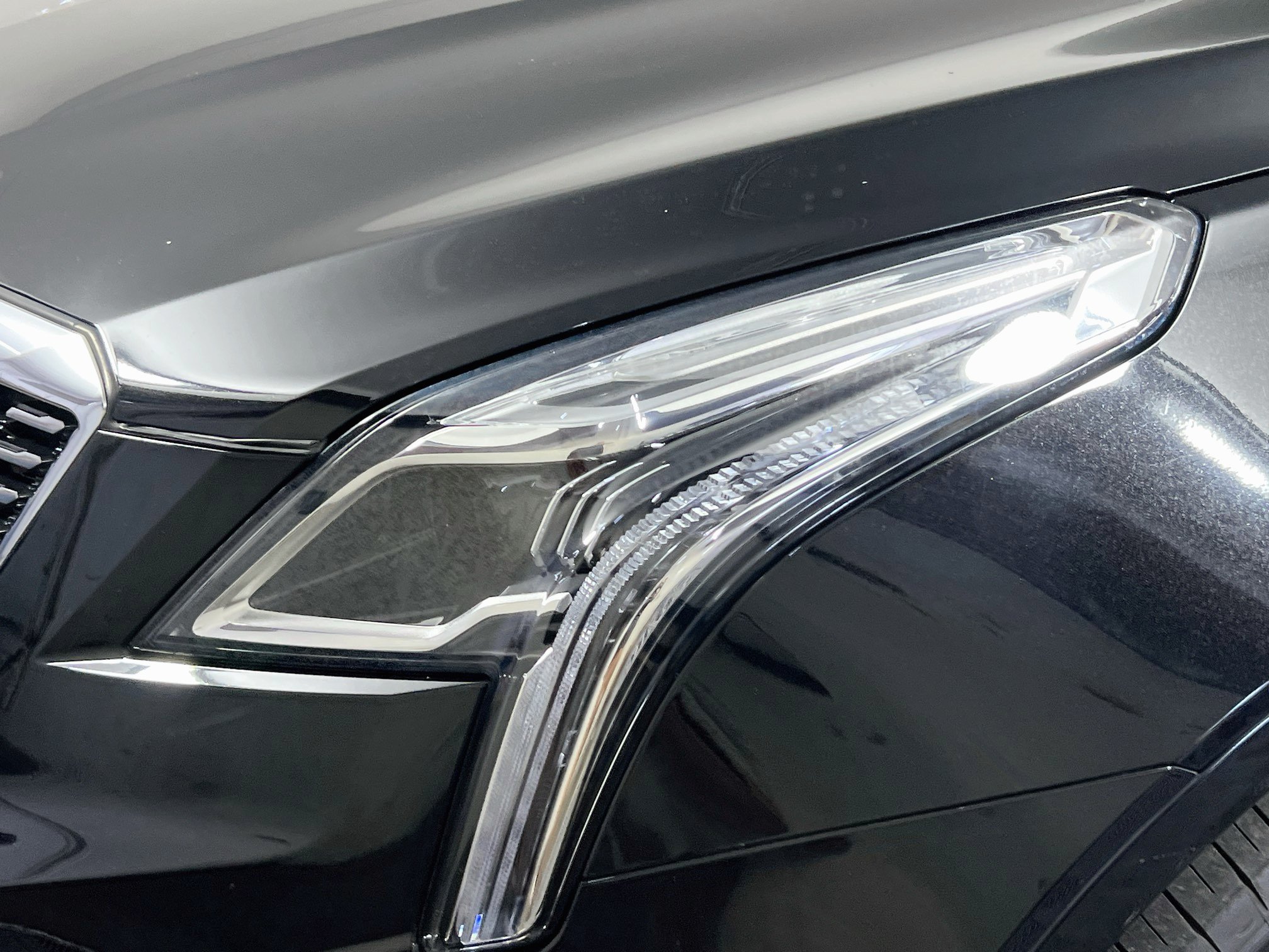 Used 2023 Cadillac XT5 Premium Luxury w/ Technology Package FWD image 11