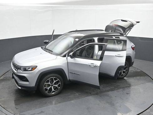 Used 2025 Jeep Compass Limited AWD/4WD image 52