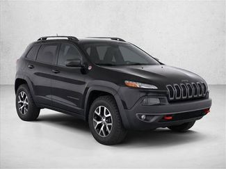 Used 2015 Jeep Cherokee Trailhawk w/ Comfort/Convenience Group AWD/4WD video 3