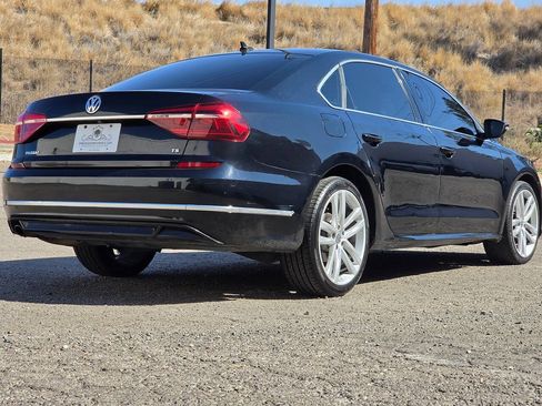 Used 2017 Volkswagen Passat 1.8T R-Line FWD image 17