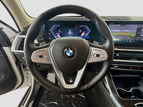 Used 2026 BMW X7 xDrive40i AWD/4WD image 13
