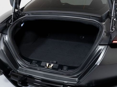 Used 2024 Ferrari Roma image 17