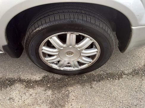 Used 2007 Chrysler Town & Country w/ Popular Equipment Group I image 28