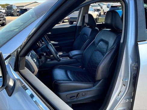 Used 2022 Nissan Pathfinder Platinum w/ Cargo Package image 27