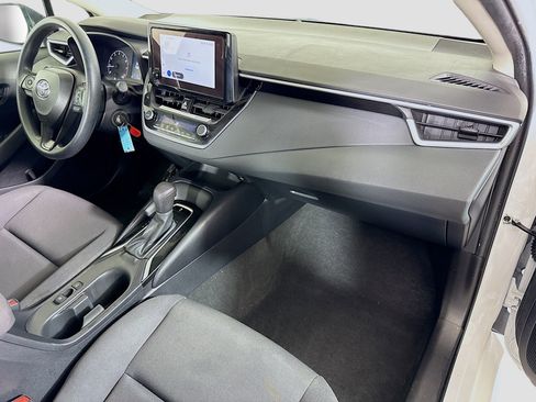 Used 2024 Toyota Corolla LE image 29