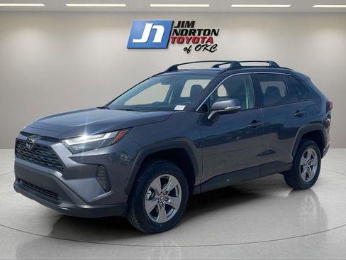 Used 2025 Toyota RAV4 XLE image 1