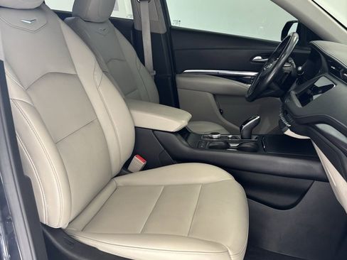 Certified 2022 Cadillac XT4 Luxury image 21