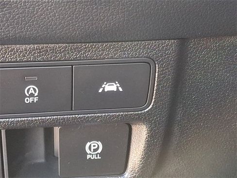 Used 2023 Hyundai Sonata SE w/ Preferred Accessory Package image 22