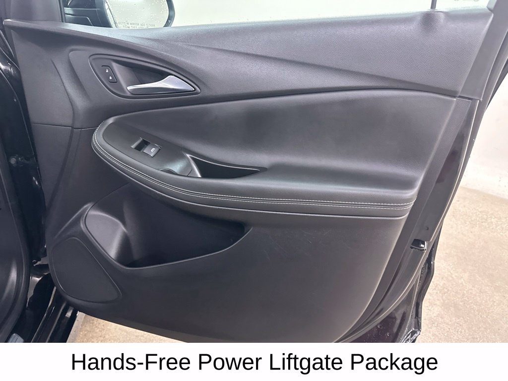 Used 2023 Buick Encore GX Select w/ Sport Touring Package FWD image 21