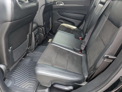 Certified 2021 Jeep Grand Cherokee Laredo X AWD/4WD image 25