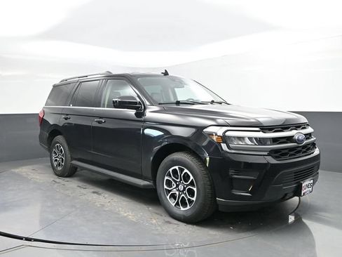 Used 2024 Ford Expedition XLT AWD/4WD image 5