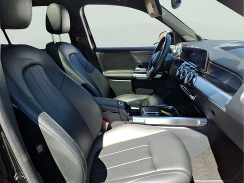 Certified 2022 Mercedes-Benz GLB 250 4MATIC image 10