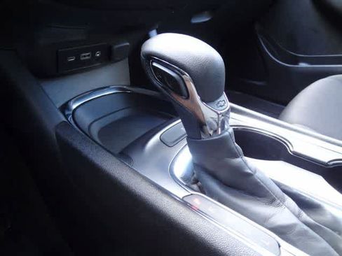 Used 2023 Chevrolet Malibu LT FWD image 27