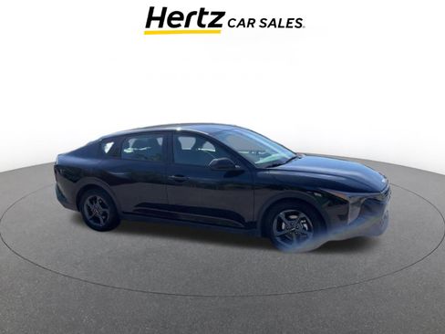 Used 2025 Kia K4 LXS image 1