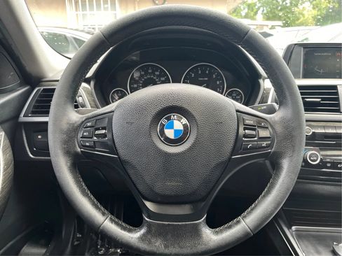 Used 2018 BMW 320i Sedan RWD image 17