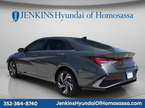 New 2026 Hyundai Elantra Limited FWD image 7