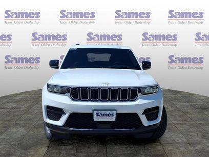 New 2026 Jeep Grand Cherokee Laredo