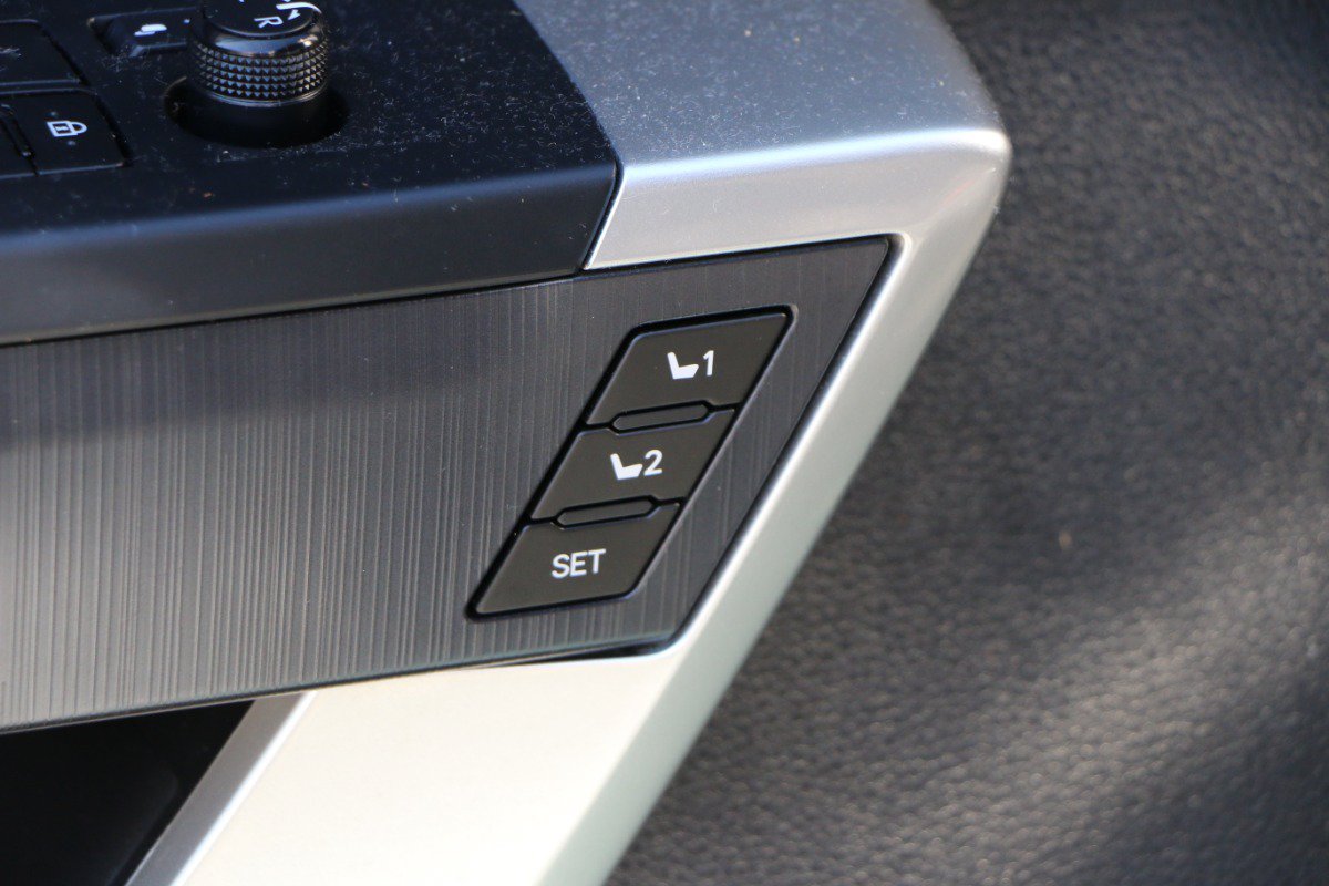 Used 2023 Toyota Sequoia Platinum AWD/4WD image 18