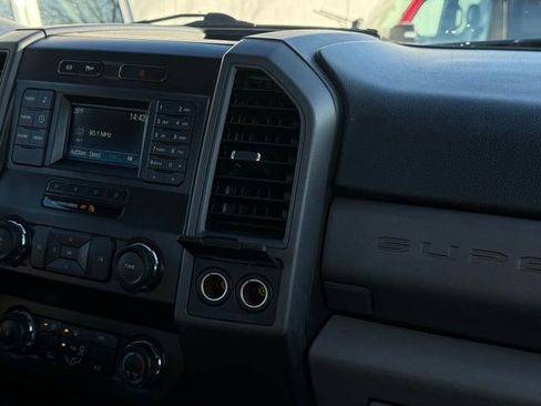 Certified 2019 Ford F250 XL w/ Power Equipment Group image 15