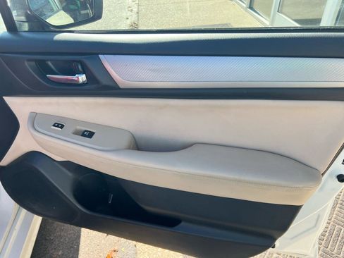 Used 2015 Subaru Legacy 2.5i Premium AWD/4WD image 16