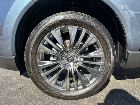 Used 2023 Toyota Venza Limited AWD/4WD image 25
