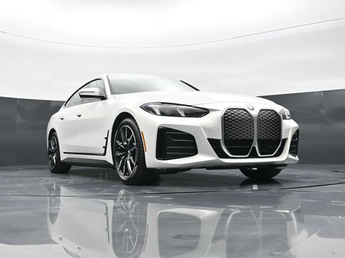 New 2026 BMW i4 eDrive40 w/ M Sport Package RWD image 27