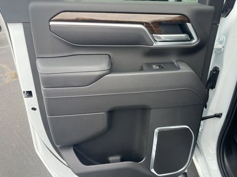 New 2026 GMC Sierra 2500 SLE image 17