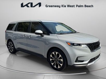 Certified 2024 Kia Carnival EX