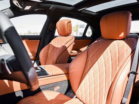 Used 2023 Mercedes-Benz S 580 4MATIC Sedan image 44