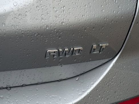 Used 2023 Chevrolet Equinox LT w/ Driver Convenience Package image 32