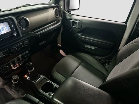 Used 2018 Jeep Wrangler Sport S image 23
