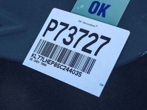 Used 2025 Chevrolet Trax LT w/ LT Convenience Package image 30