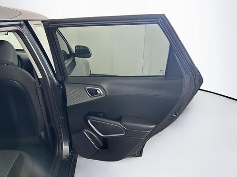Used 2023 Kia Soul LX w/ Option Group 015 FWD image 27