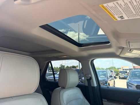 Used 2016 Ford Explorer Platinum AWD/4WD image 32