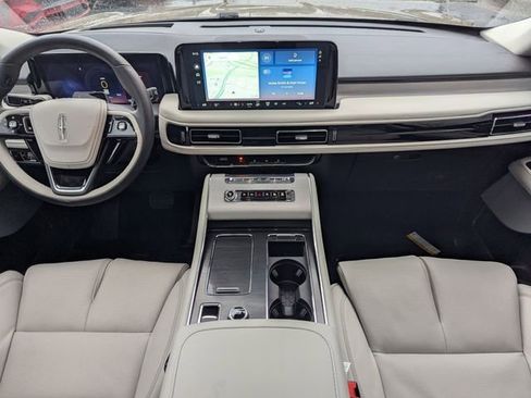 New 2025 Lincoln Aviator Reserve w/ Equipment Group 201A AWD/4WD image 11