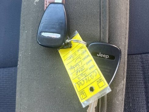 Used 2012 Jeep Liberty Sport w/ Popular Equipment Group AWD/4WD image 7