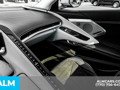 Used 2021 Chevrolet Corvette Stingray w/ Z51 Performance Package image 42