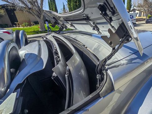 Used 2005 Chevrolet SSR image 49