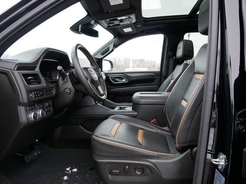 Used 2023 GMC Yukon XL AT4 w/ Max Trailering Package image 10