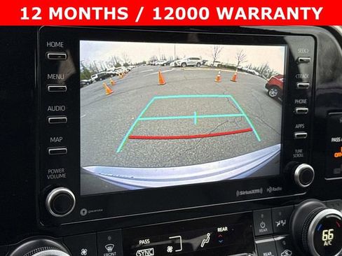 Used 2021 Toyota Highlander XLE image 21