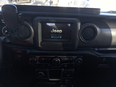 Used 2023 Jeep Wrangler Sport image 32