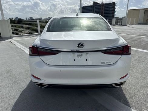 New 2025 Lexus ES 350 w/ Premium Package image 24