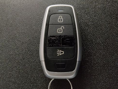 Used 2019 Chevrolet Equinox LT AWD/4WD image 32