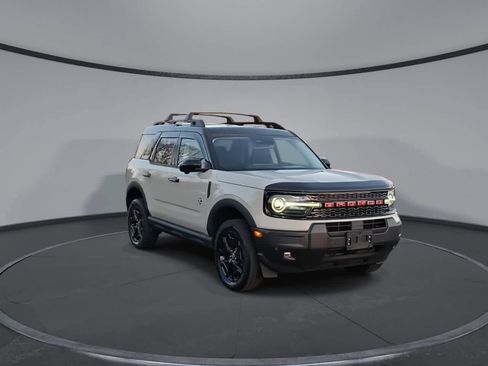 Used 2025 Ford Bronco Sport Outer Banks w/ Outer Banks Tech Package+ image 2