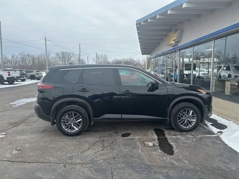 Used 2023 Nissan Rogue S image 3