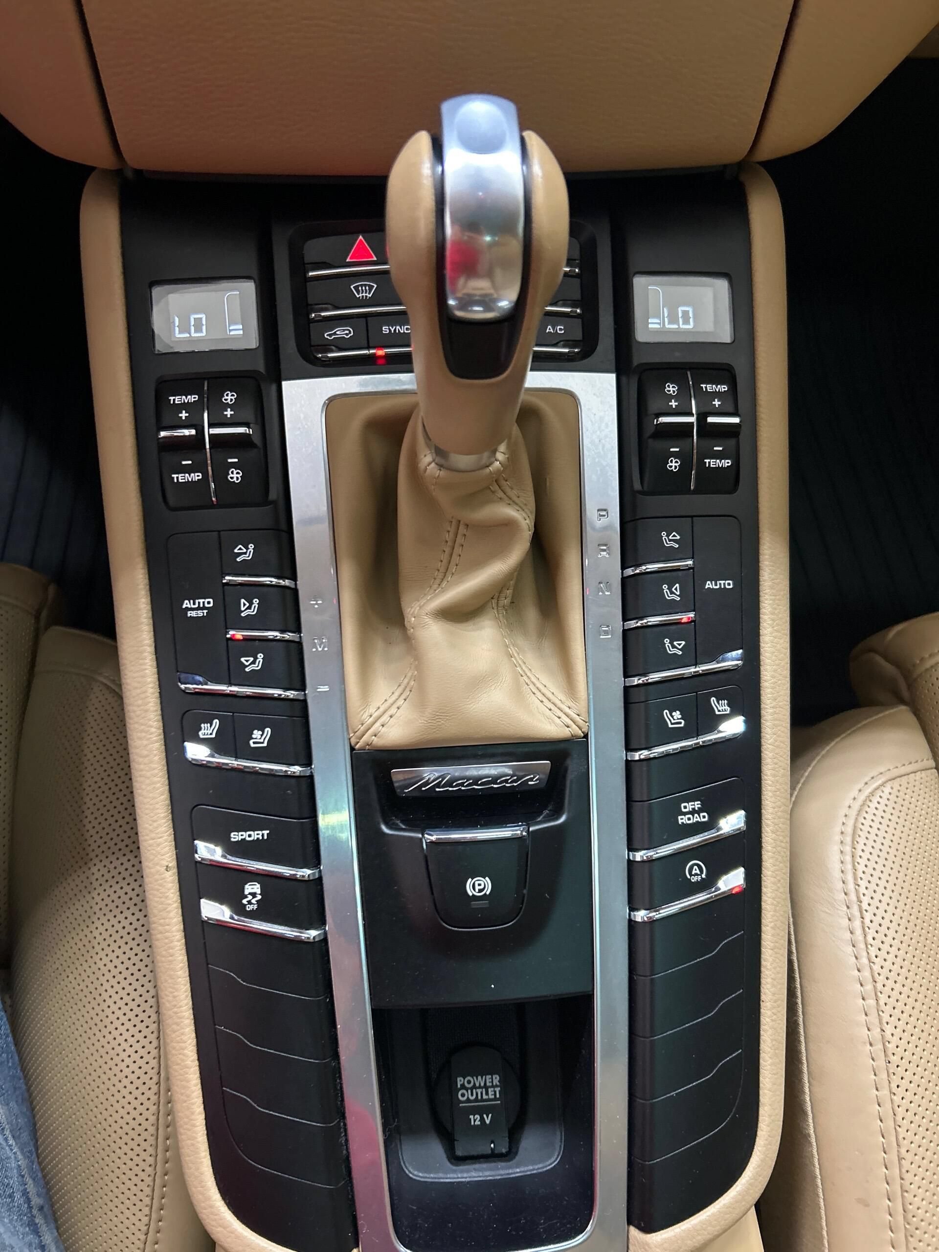 Used 2016 Porsche Macan S AWD/4WD image 15